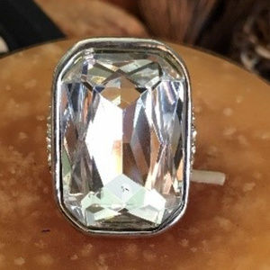 Ann Taylor Fashion Emarld Cut Ring Size 6
